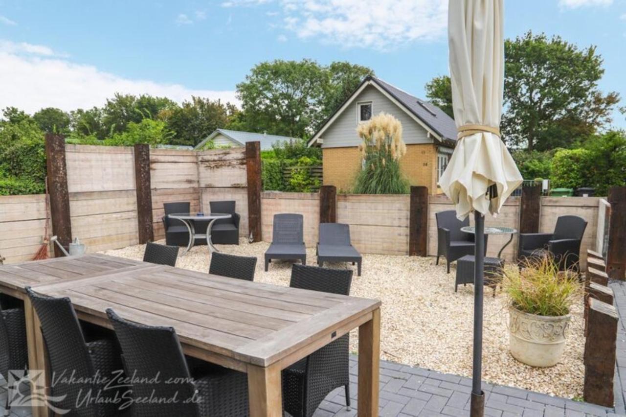 Stijlvol Ingerichte Bungalow In Baarland 外观 照片