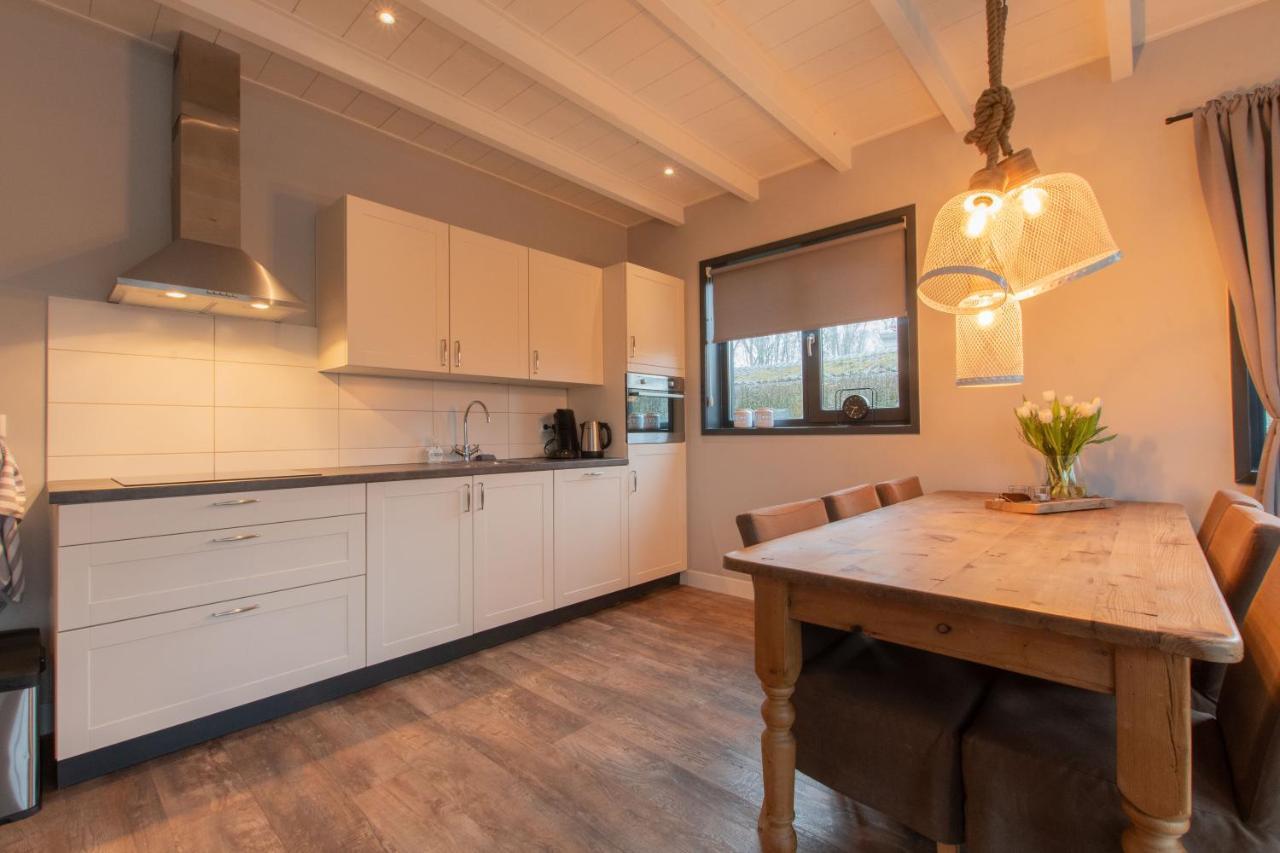 Stijlvol Ingerichte Bungalow In Baarland 外观 照片